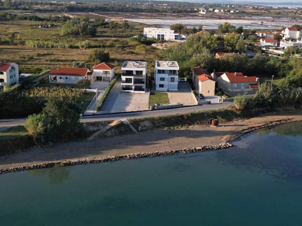 B & R Summer Breeze Apartments Nin Zewnętrze zdjęcie