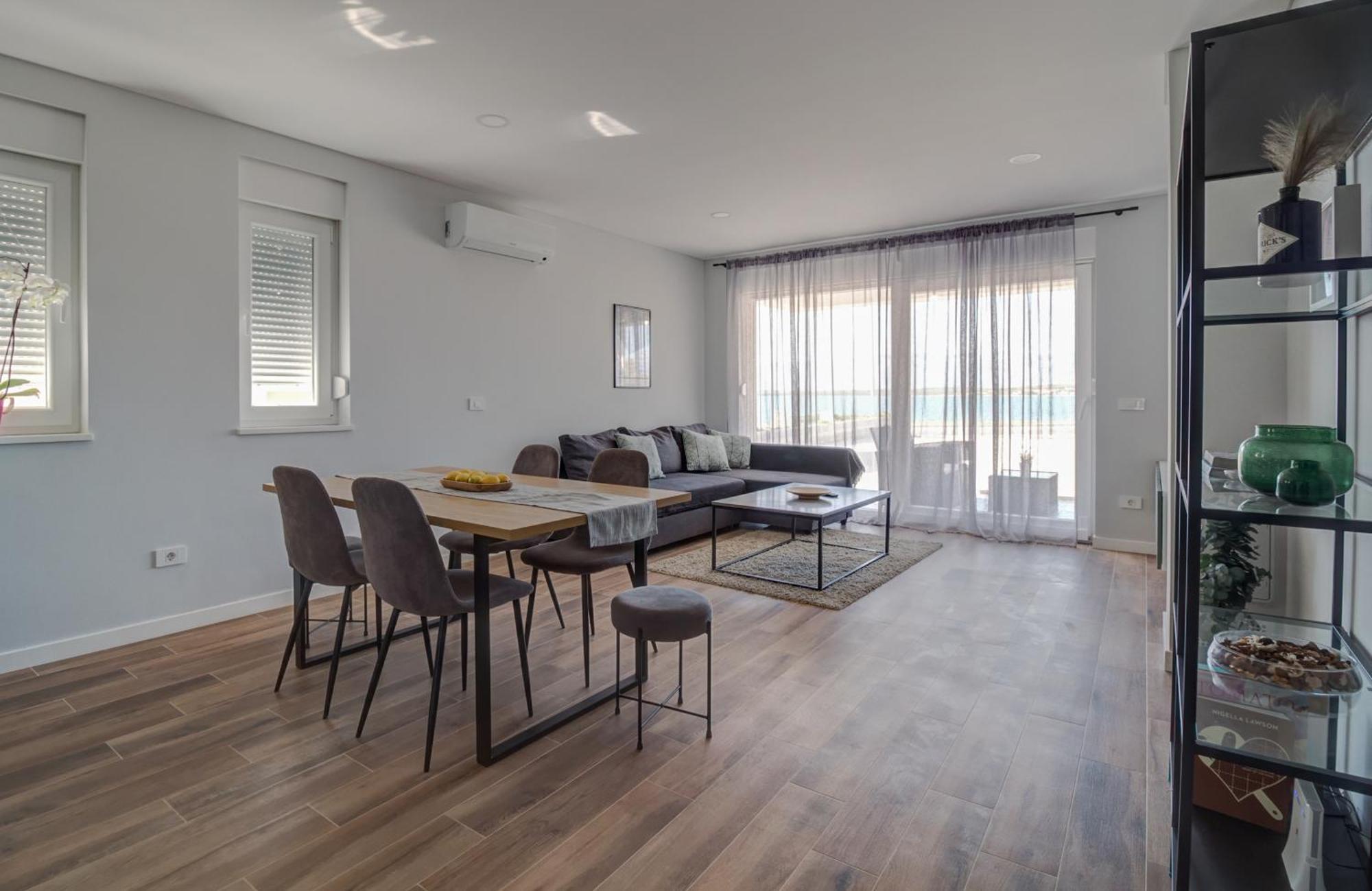 B & R Summer Breeze Apartments Nin Zewnętrze zdjęcie
